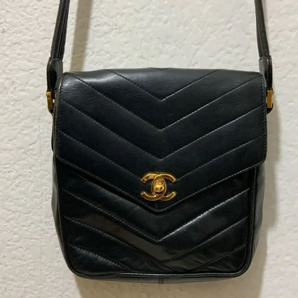 Chanel Vintage CC Turnlock Crossbody Bag Envelope Flap Chevron Lambskin Mini